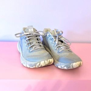 Womens size 7.5, grey and dark grey and white basketball shoes, Under Armor